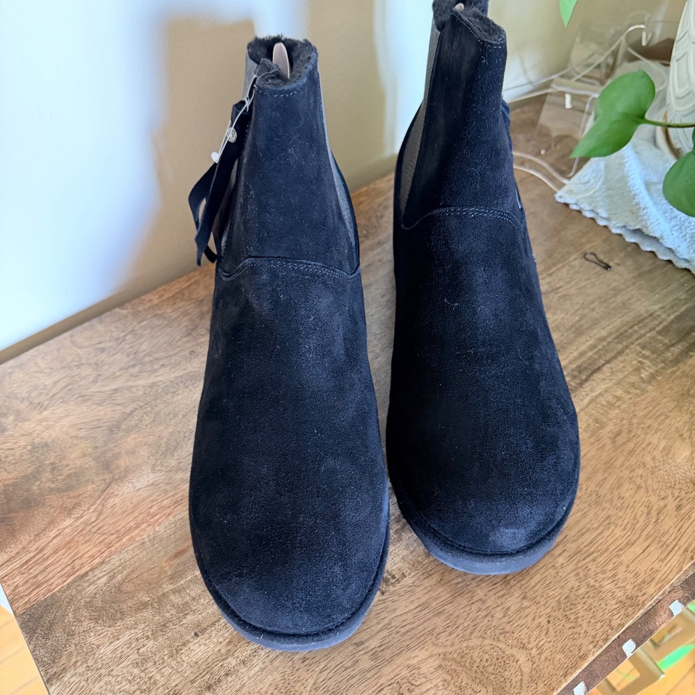Bearpaw Megan II Wide Ankle Boots Size 11W Black Suede Snakeskin Waterproof Boho